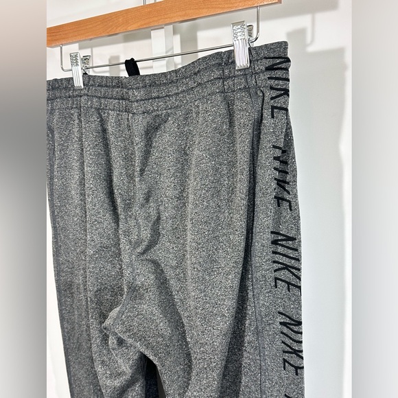 NIKE Dri-Fit Gray Jogger Sweatpants Logo Tape Athletic Pants Men’s M - Picture 3 of 6